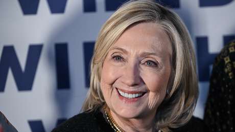 Enviado del Kremlin: Hillary Clinton usa a Ucrania como distracción para evitar la cárcel