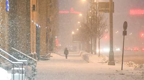 VIDEOS: La 'nevada del siglo' sepulta Moscú