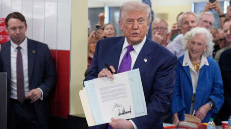 WSJ: Trump sopesa atacar a Irán para forzar un acuerdo nuclear