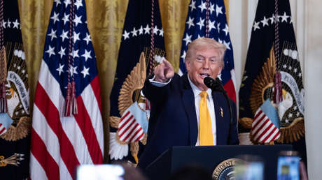 Trump anuncia el aumento inmediato de su arancel global