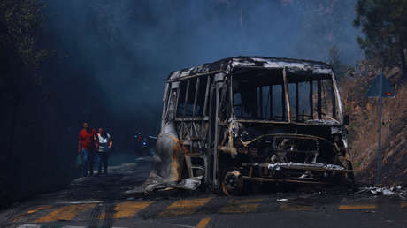 FOTOS Y VIDEOS de los 'narcobloqueos' de carreteras en México en medio de la ola de violencia