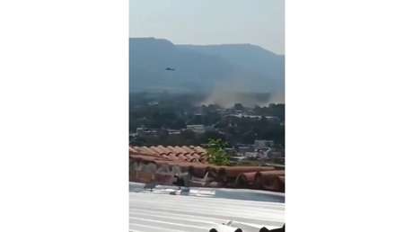VIDEO: Captan helicópteros disparando a objetivos en México