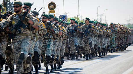 Irán realiza ejercicios militares en la costa sur del país (VIDEO)