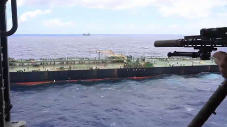 EE.UU. intercepta un petrolero en el océano Índico por "violar" el bloqueo a Venezuela de Trump (VIDEO)