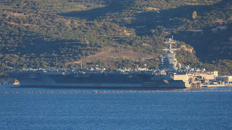 Alcantarillado y heces: los problemas que azotan al portaviones más grande de EE.UU.