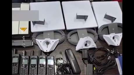 VIDEO: Pillan en Irán a un diplomático neerlandés con módems Starlink y celulares de contrabando