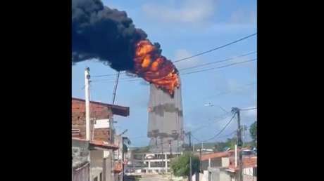 Voraz incendio consume la estatua de Nuestra Señora de Fátima en Brasil (VIDEO)