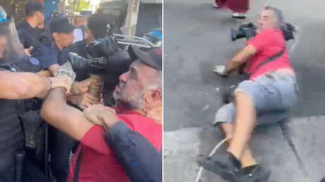 VIDEOS: Un camarógrafo es lanzado al suelo por policías mientras cubre protestas en Argentina
