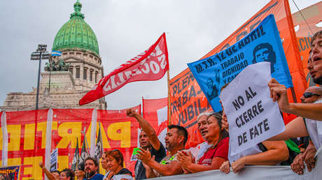 Senado de Argentina da luz verde a la polémica reforma laboral de Milei