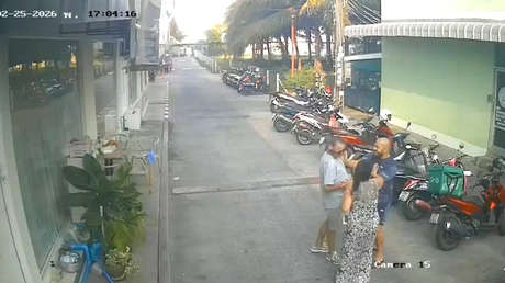 VIDEO ATERRADOR: Miembro de una banda mata a un turista de un solo golpe de karate en Tailandia