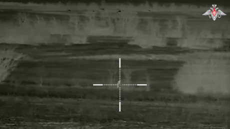 Posiciones ocultas: francotiradores rusos salen de entre las sombras y eliminan al enemigo (VIDEO)