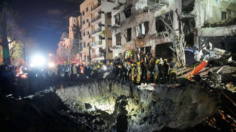 Enorme cráter y llamas: secuelas del ataque de misiles iraní contra Tel Aviv (FOTOS, VIDEO)
