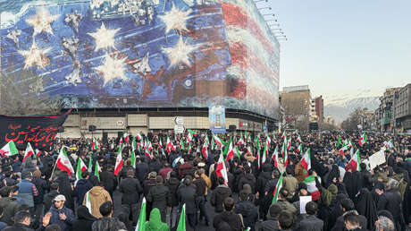 Muerte de Alí Jameneí, promesa de "venganza" y región en llamas: Irán en medio de la agresión de EE.UU. e Israel, MINUTO A MINUTO