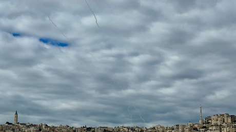 Irán afirma haber alcanzado el edificio del Estado Mayor israelí (FOTO)