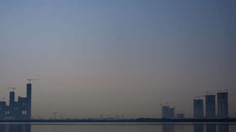 Irán lanza nueva ola de ataques con misiles y drones contra bases de EE.UU. en Oriente Medio