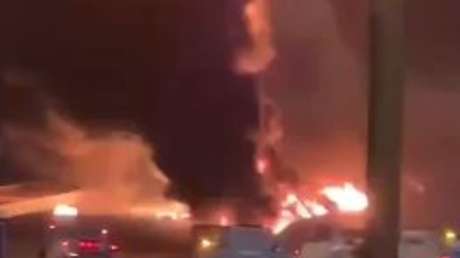 Explosión y fuerte incendio en la Embajada de EE.UU. en Arabia Saudita tras ataque de drones