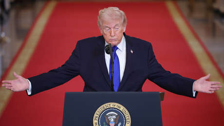 Politico: Trump evita llamar 'guerra' a agresión en Irán para evadir la autorización del Congreso