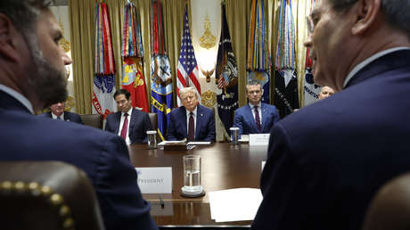 Politico: La administración Trump no logra convencer a sus partidarios de que el ataque a Irán fue necesario