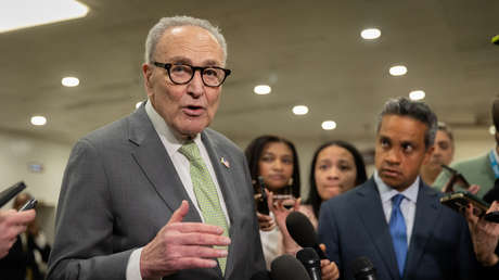 "Nadie quiere un Israel nuclear... ¿Qué dije?": Senador comete un lapsus y corre a rectificar (VIDEO)