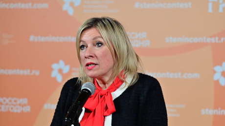 ¿Qué es lo 'normal' para EE.UU.?: Zajárova recuerda que a Epstein también lo consideraban "normal"