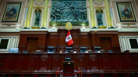 "Este látigo cae una y corrige": Proponen un castigo 'ancestral' contra los corruptos en Perú