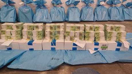 Millones en efectivo y lingotes de oro: Hungría muestra lo incautado a los ucranianos acusados de lavado de dinero