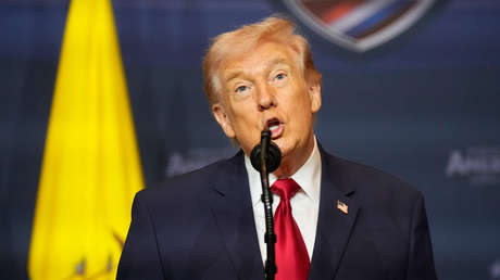 "No voy a aprender su maldito idioma", Trump en un encuentro con líderes latinoamericanos