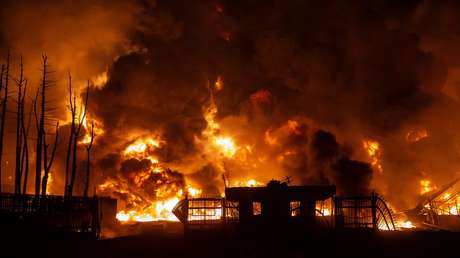 Axios: EE.UU. está consternado por los ataques israelíes contra depósitos de petróleo en Irán