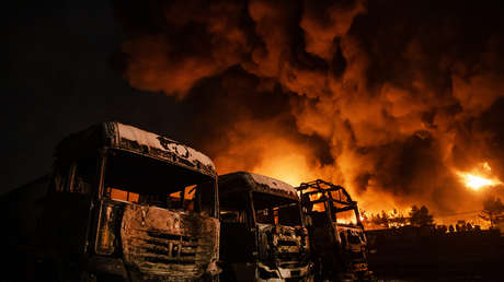 Irán elige nuevo líder mientras el conflicto dispara los precios de petróleo: MINUTO A MINUTO