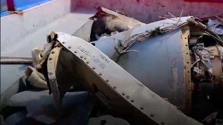 VIDEO: Irán muestra los restos de un misil de crucero derribado