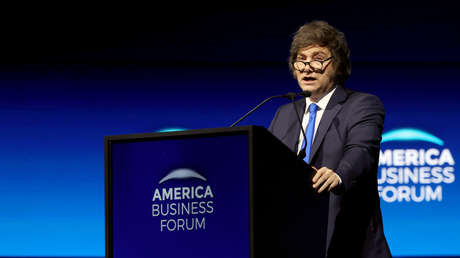 Milei afirma que la suba del petróleo por la guerra en Oriente Medio beneficiará a Argentina