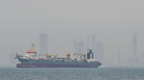 Irán advierte que no permitirá que se exporte "ni un litro" de petróleo de la región a EE.UU.