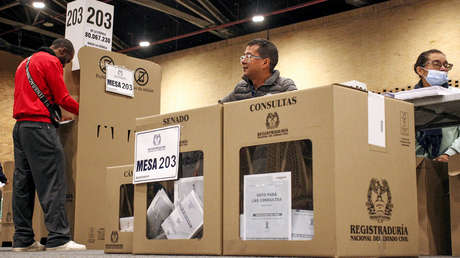 El nuevo tablero electoral en Colombia: entre la "realeza política" y la polarización