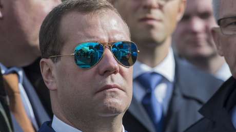 Medvédev desea a Irán "valentía y fortaleza en su heroica lucha" contra la "cobarde" agresión