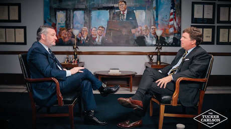 "El demagogo más peligroso": Senador de EE.UU. arremete contra Tucker Carlson