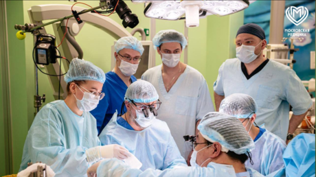 Vivir la vida sin límites: médicos rusos logran hacer trasplantes de ambas manos