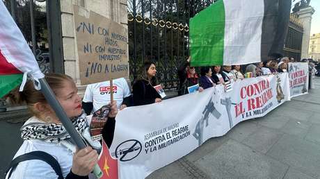"¡OTAN no, bases fuera!": Protestan en España contra EE.UU. y sus acciones en Irán, Cuba y Palestina