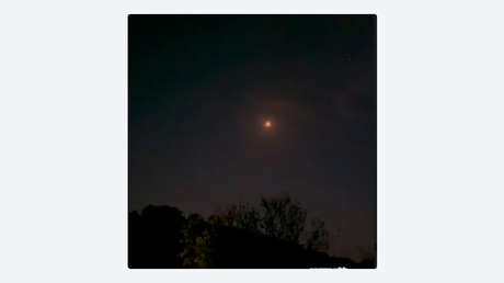 VIDEOS: Misiles iraníes se abren paso por el cielo israelí