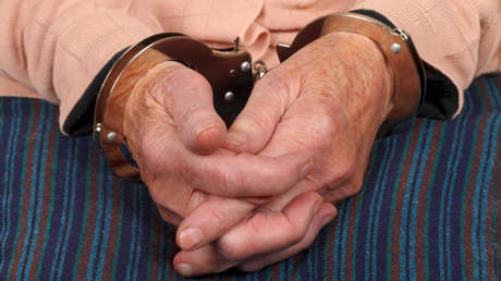 Envían a una abuela a prisión por error de la inteligencia artificial