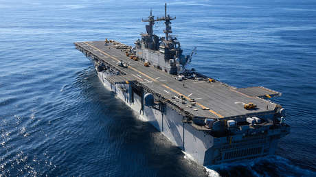 WSJ: EE.UU. envía buques y marines adicionales a Oriente Medio ante el bloqueo del estrecho de Ormuz