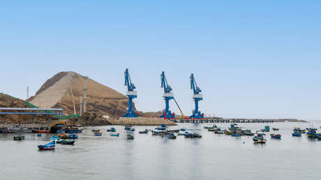 EE.UU. avisa a un país latinoamericano que no "debiera dejar" a China manejar sus activos críticos