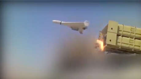 Irán responde a la arrogancia militar de EE.UU. con un enjambre de drones kamikaze