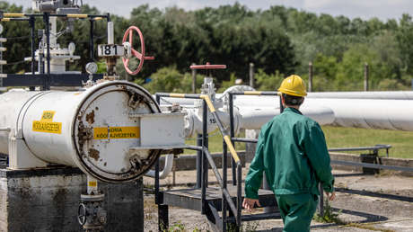 Fico asegura que Zelenski nunca dejará pasar el petróleo ruso a Europa