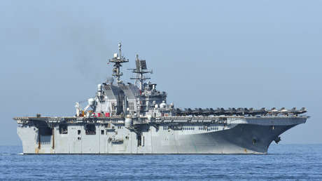 Avistan en el Sudeste asiático un buque de guerra de EE.UU. que estaría transportando tropas a Oriente Medio