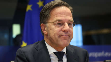 Politico: Rutte prefiere "esconderse" ante las exigencias de Trump a la OTAN