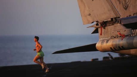 Descuido de un marino con una 'app de fitness' revela la ubicación de un portaviones francés en alta mar