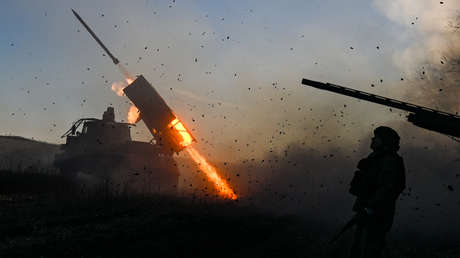 Rusia asesta golpes masivos y grupales a objetivos en Ucrania