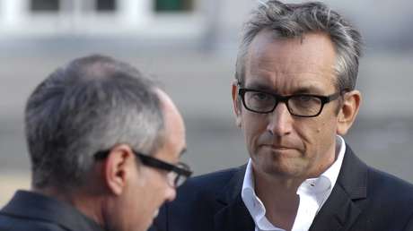 Suspenden a experimentado periodista belga por utilizar citas generadas por IA como si fueran reales