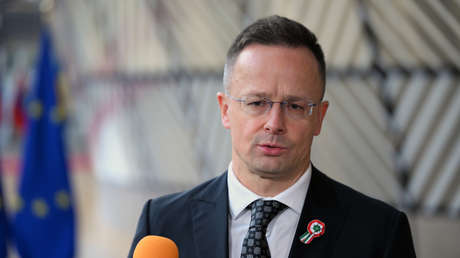 Ministro húngaro advierte que Europa se prepara para una "guerra larga"