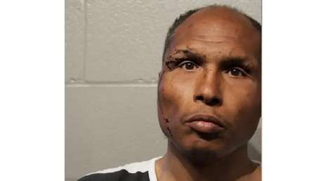 Asesino exconvicto irrumpe en una casa y se acuesta en la cama de un niño mientras su familia dormía